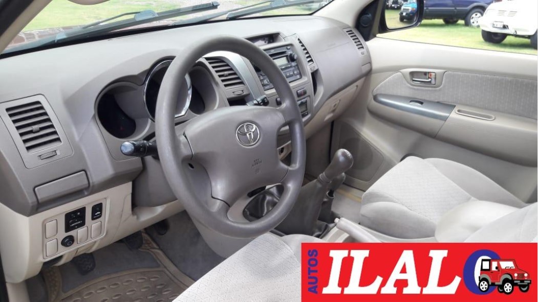 Toyota FORTUNER 2007