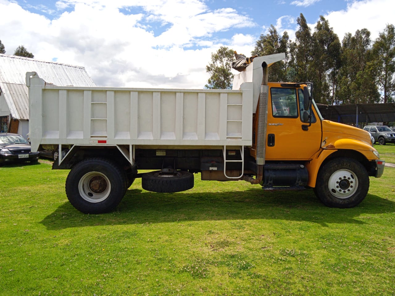 INTERNATIONAL DURASTAR 4300 VD 7.6 2P 4X2 TM