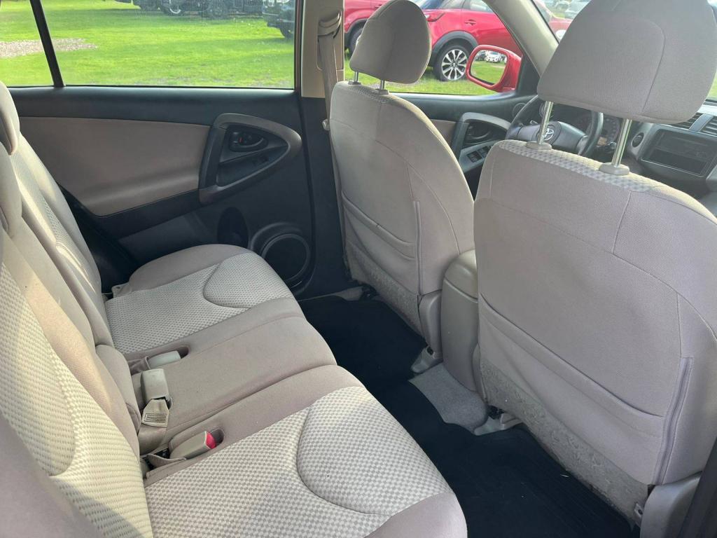 TOYOTA RAV 4X2 5P T/M