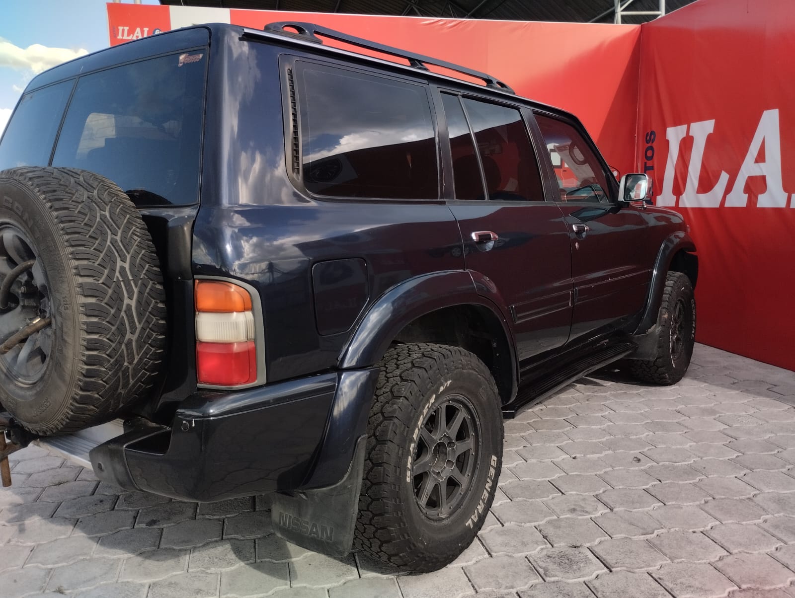 NISSAN PATROL GRX 4X4 AT