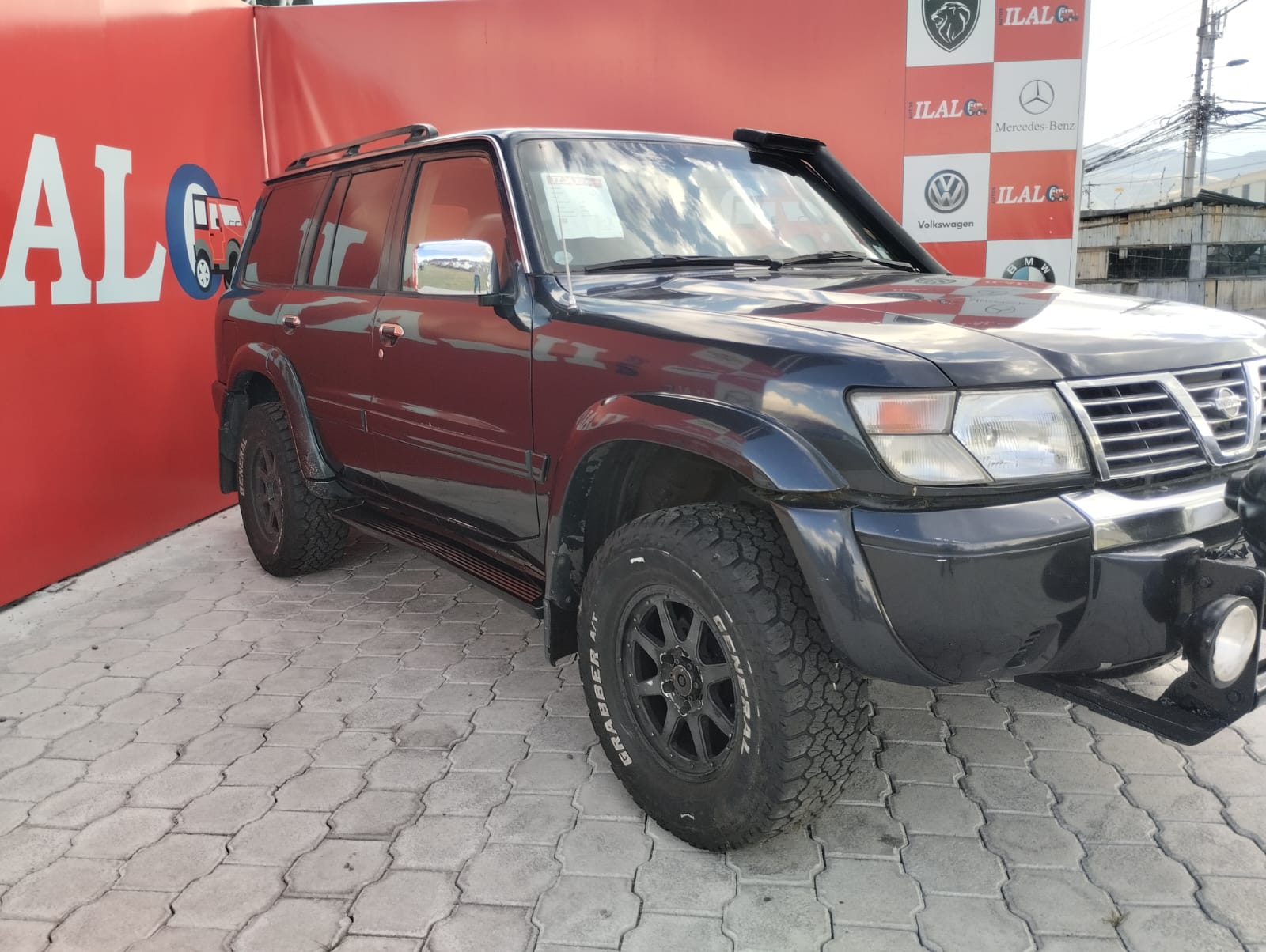 NISSAN PATROL GRX 4X4 AT