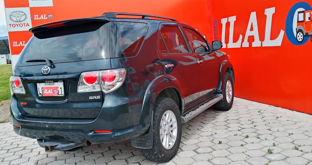 Toyota FORTUNER AC 2 7 5P 4X4 TM