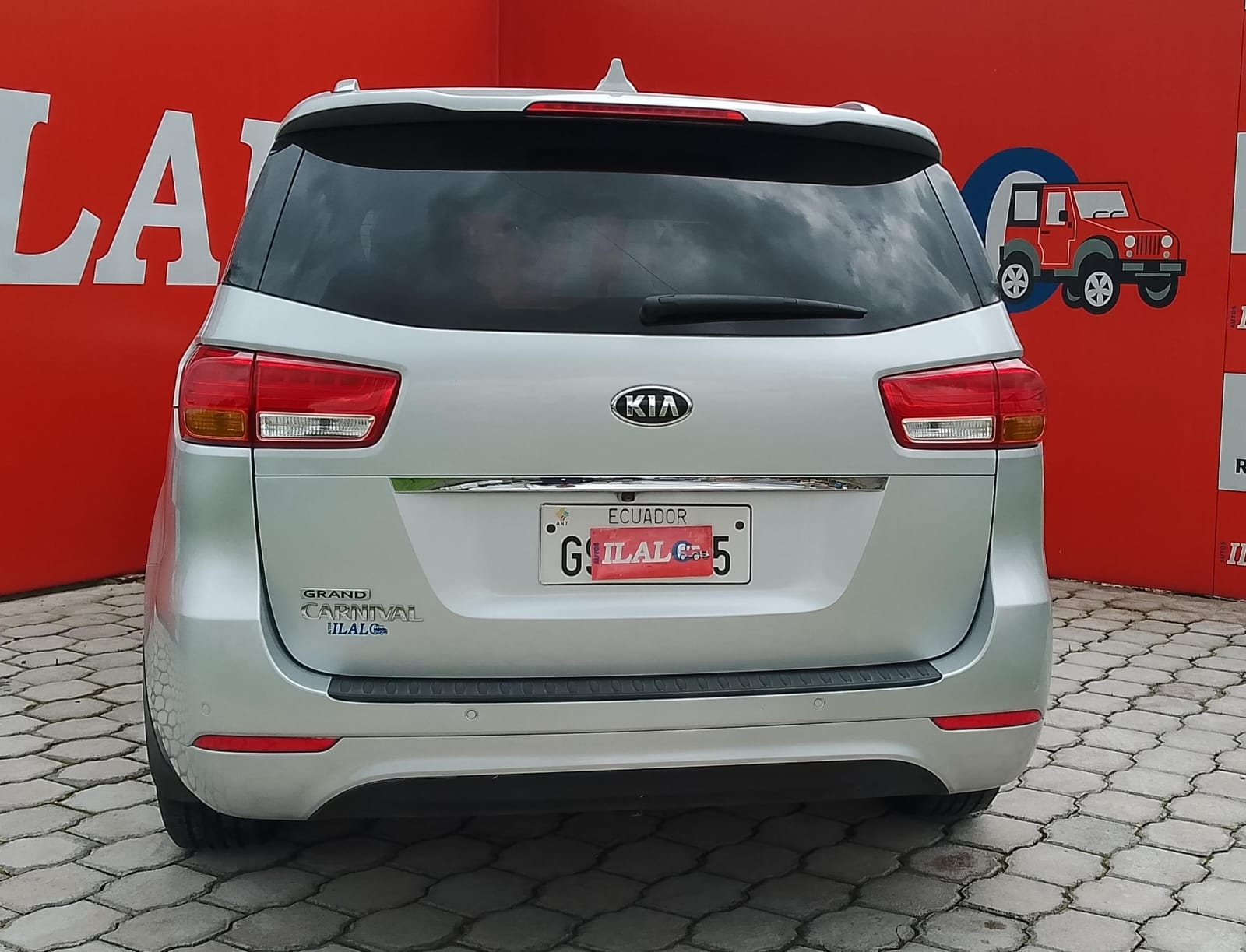 KIA CARNIVAL AÑO 2018 TA 8 PASAJEROS